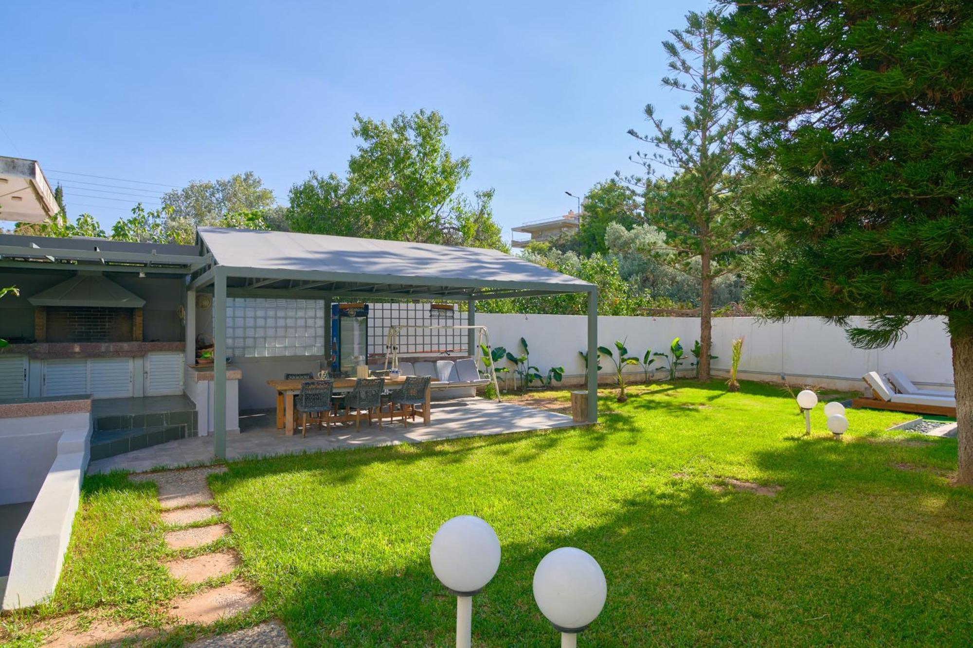 Luxury With Pool, Bbq & Garden In Vouliagmeni 雅典