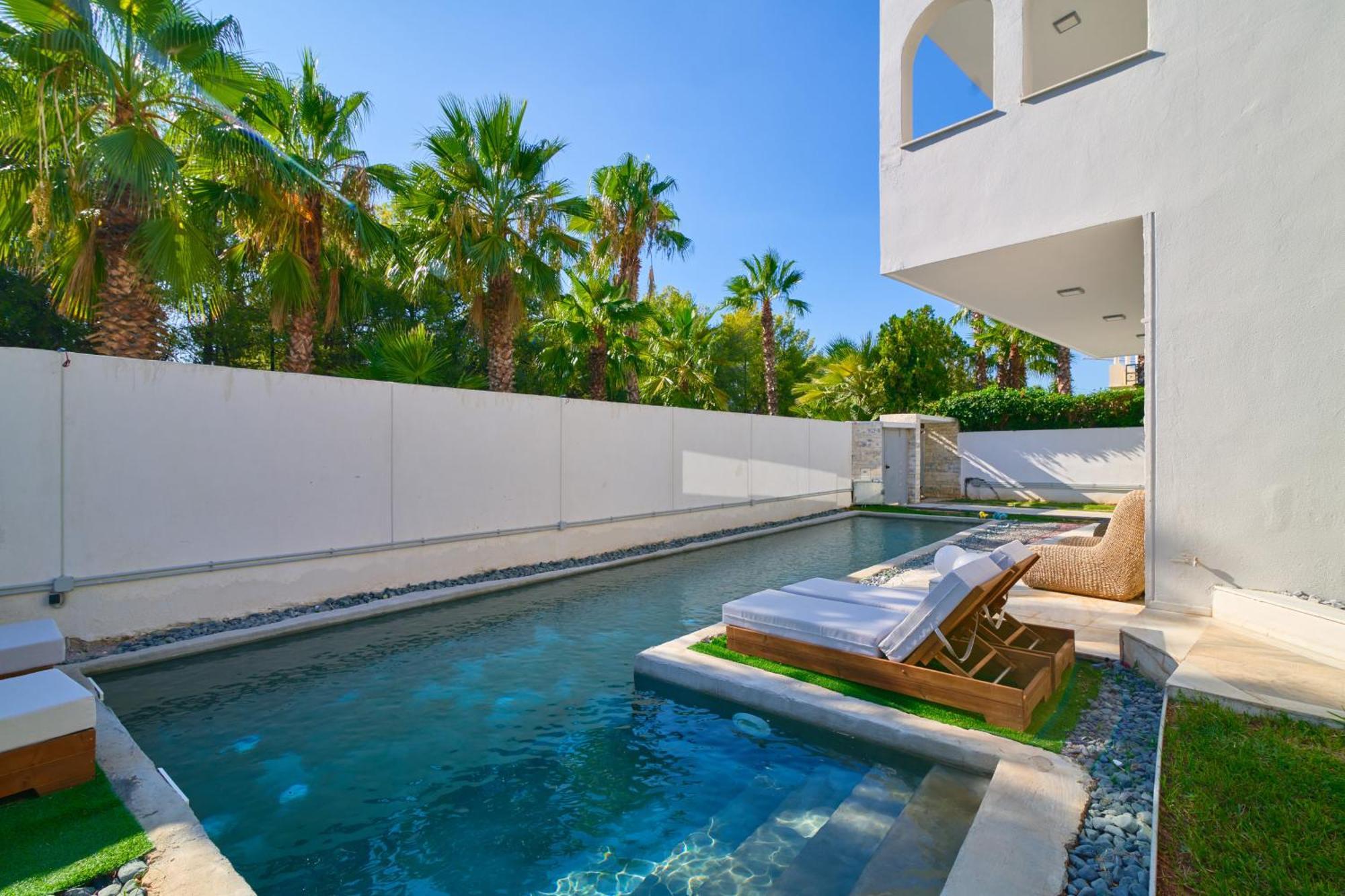 Luxury With Pool, Bbq & Garden In Vouliagmeni 別墅