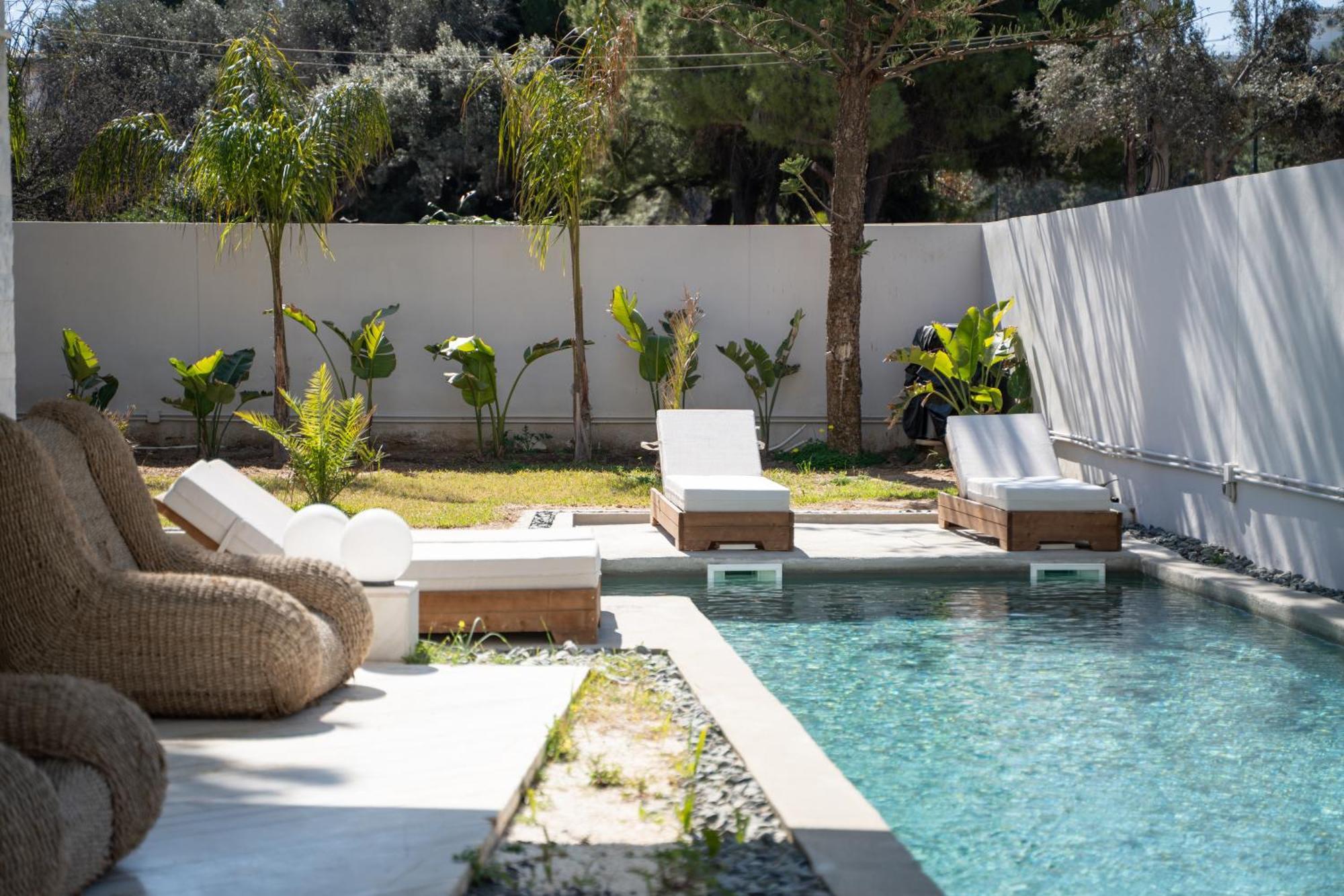 Luxury With Pool, Bbq & Garden In Vouliagmeni 雅典