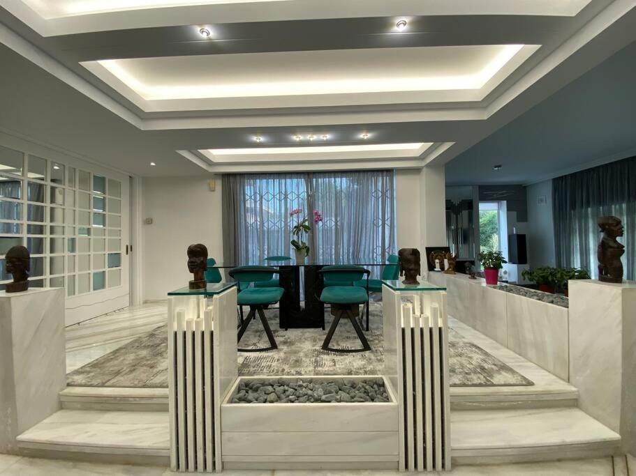 Luxury With Pool, Bbq & Garden In Vouliagmeni