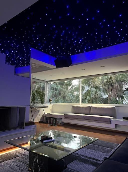 Luxury With Pool, Bbq & Garden In Vouliagmeni Villa