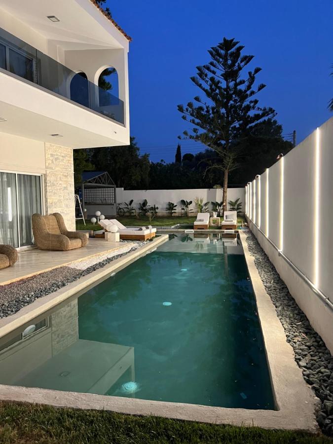 Villa Luxury With Pool, Bbq & Garden In Vouliagmeni