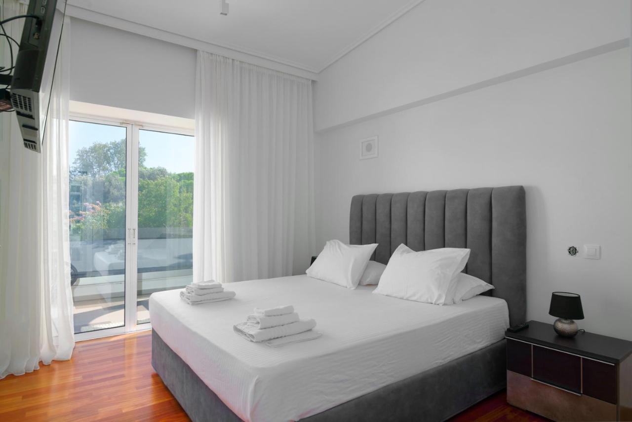 Luxury With Pool, Bbq & Garden In Vouliagmeni
