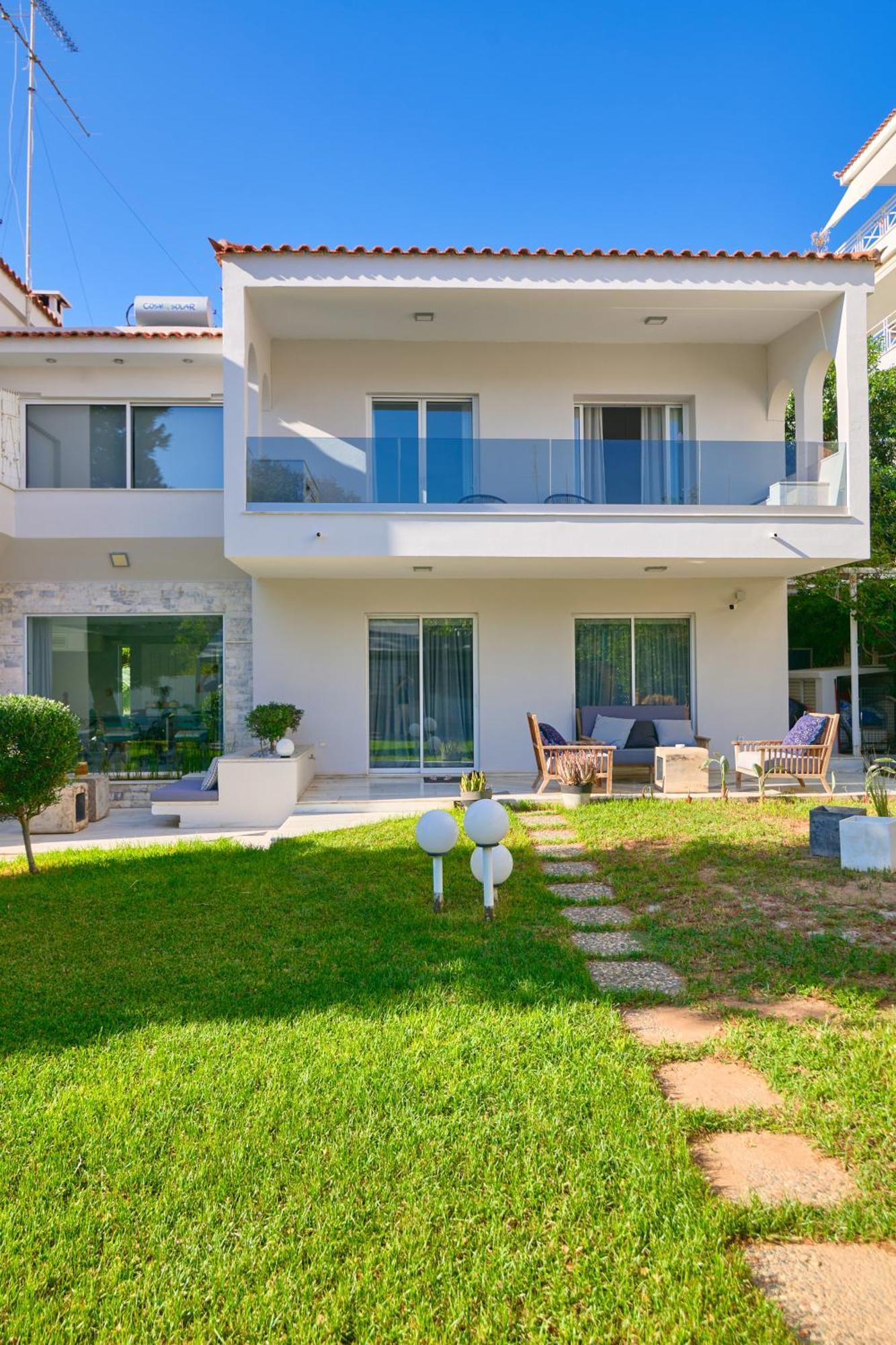 Luxury With Pool, Bbq & Garden In Vouliagmeni Villa *