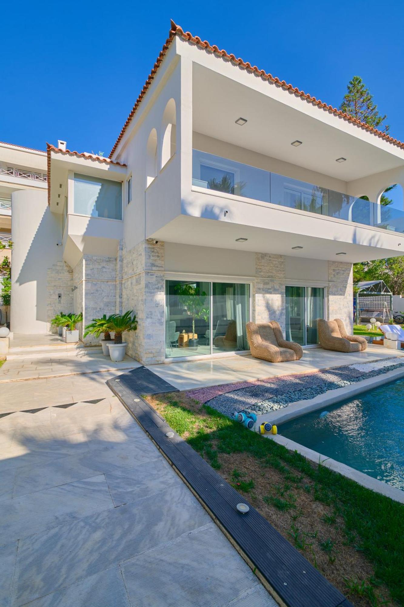 Luxury With Pool, Bbq & Garden In Vouliagmeni