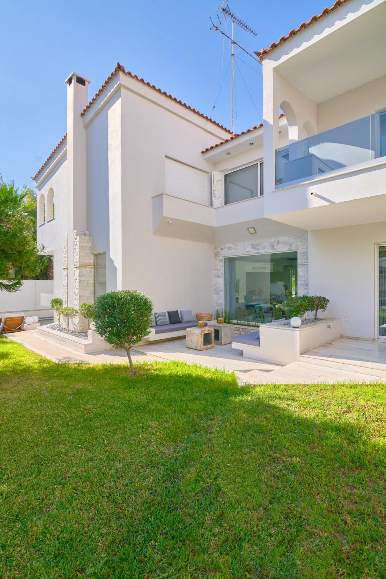Villa Luxury With Pool, Bbq & Garden In Vouliagmeni