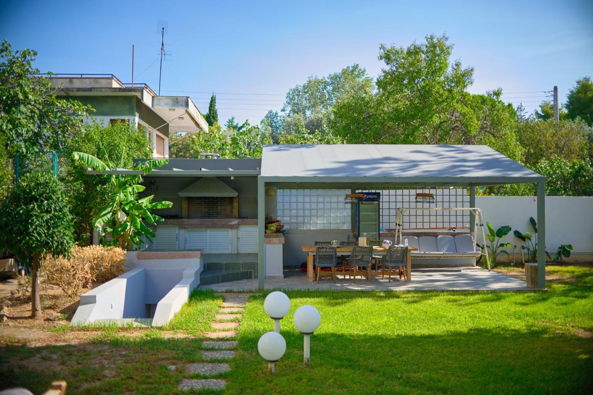 Luxury With Pool, Bbq & Garden In Vouliagmeni Villa Athens