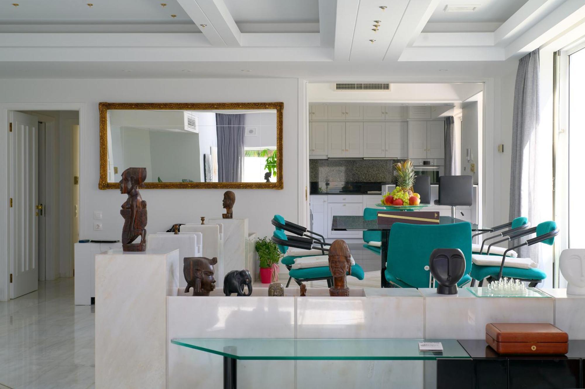 Luxury With Pool, Bbq & Garden In Vouliagmeni Villa