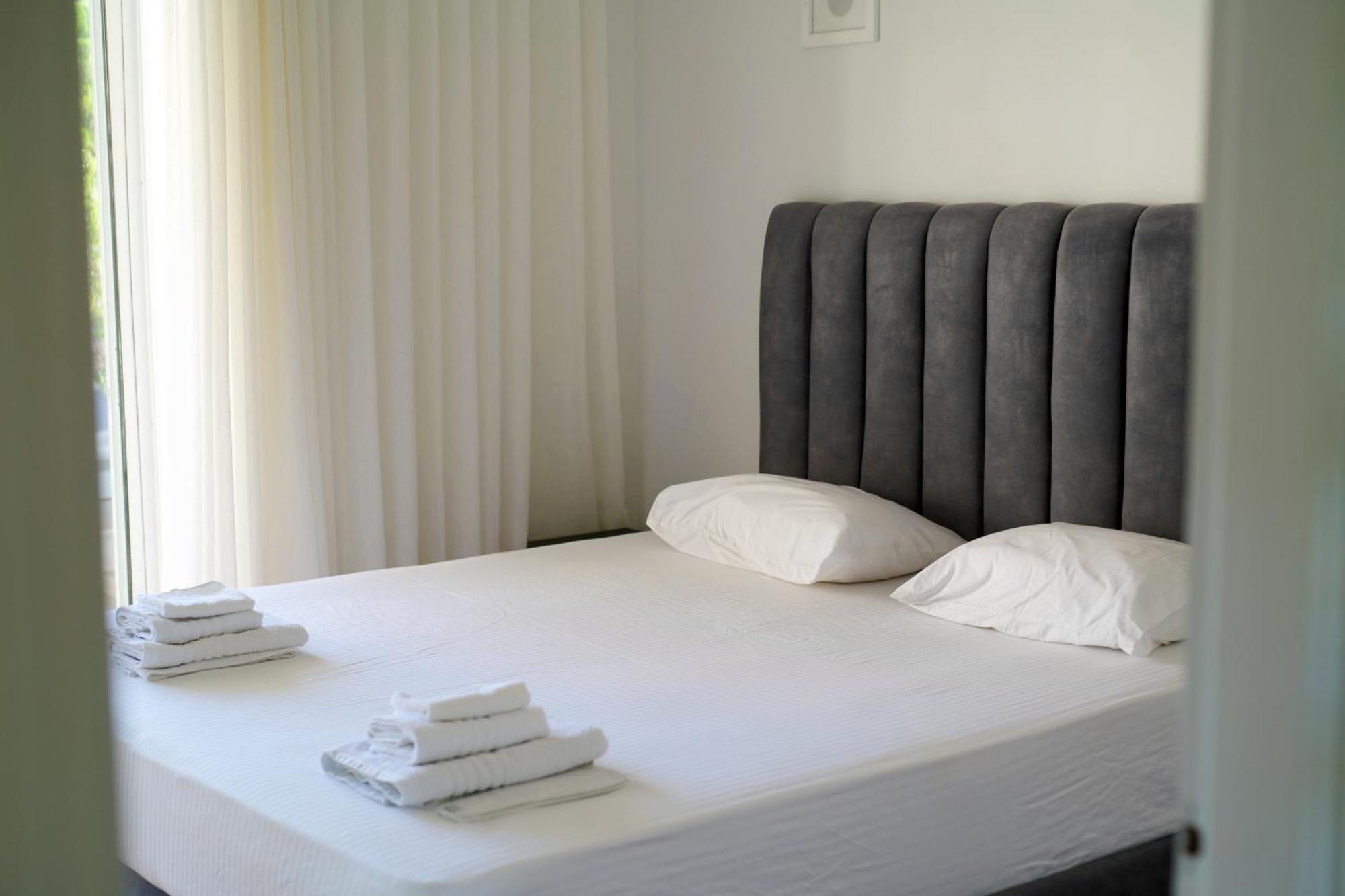 Luxury With Pool, Bbq & Garden In Vouliagmeni * Athens
