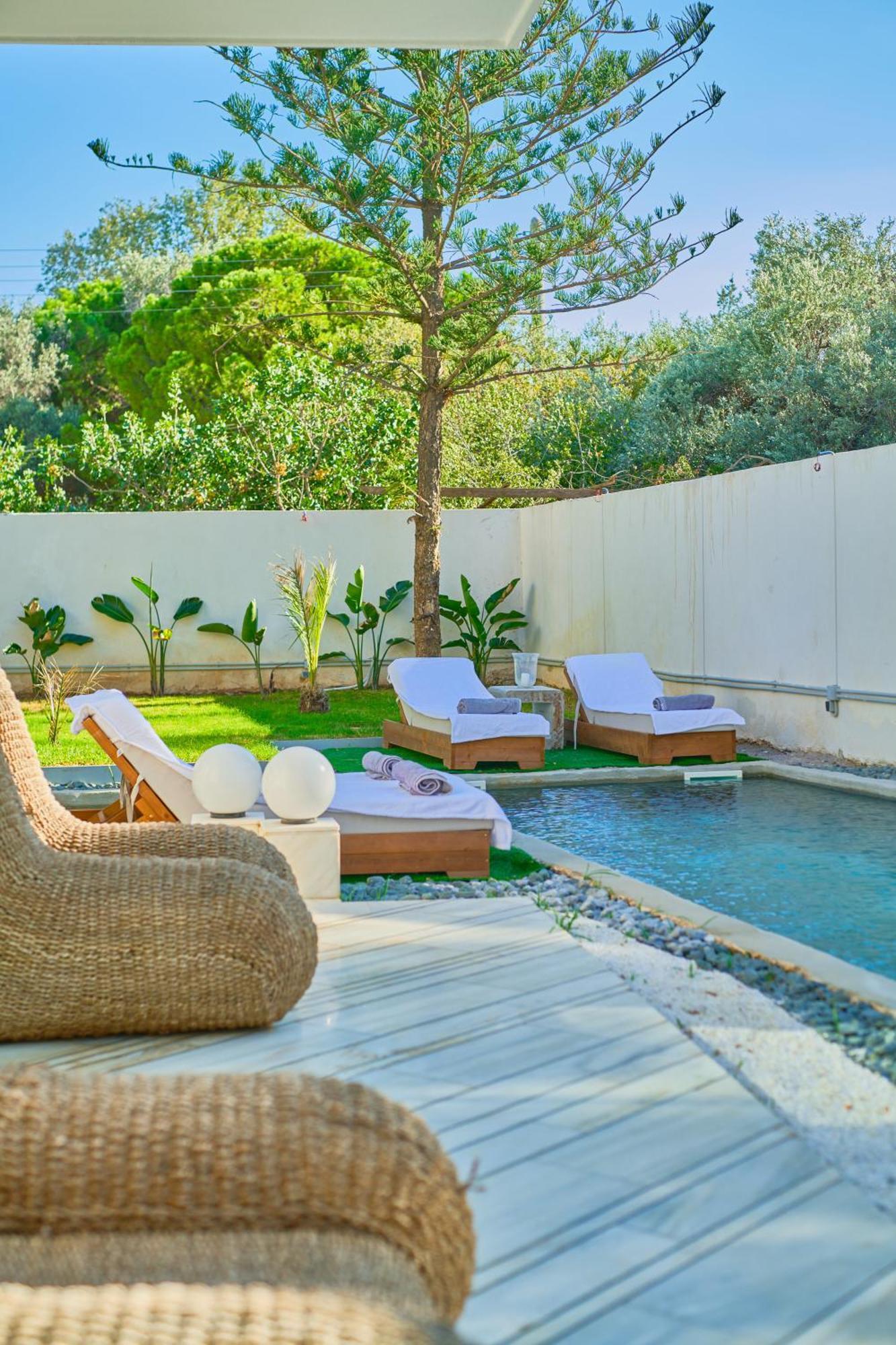 Luxury With Pool, Bbq & Garden In Vouliagmeni